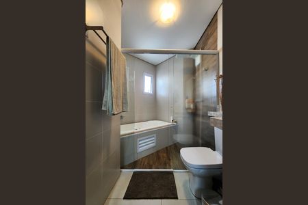 Casa à venda com 267m², 3 quartos e 4 vagas Casa à venda com 267m², 3 quartos e 4 vagasBanheiro da Suíte 2