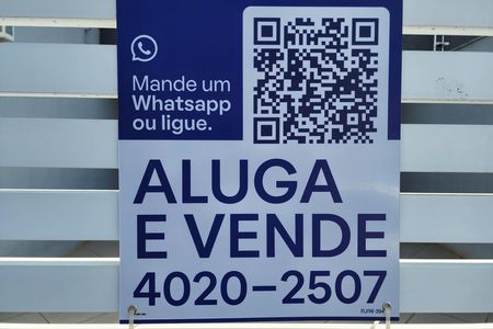 Casa à venda com 267m², 3 quartos e 4 vagas Casa à venda com 267m², 3 quartos e 4 vagasPlaca