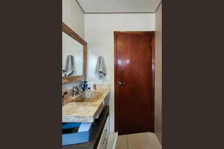Casa à venda com 267m², 3 quartos e 4 vagas Casa à venda com 267m², 3 quartos e 4 vagasBanheiro da Suíte 2