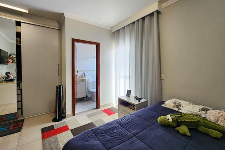 Casa à venda com 267m², 3 quartos e 4 vagas Casa à venda com 267m², 3 quartos e 4 vagasSuíte 3