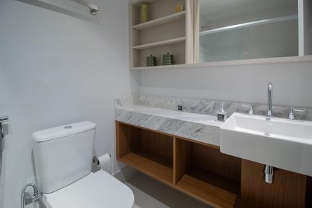 Studio para alugar com 27m², 1 quarto e sem vaga Studio para alugar com 27m², 1 quarto e sem vagaBanheiro