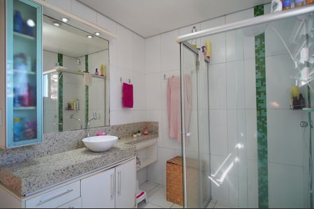 Casa à venda com 179m², 3 quartos e 1 vagaBanheiro Social