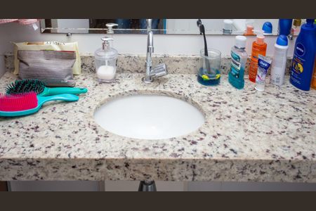 Apartamento à venda com 56m², 2 quartos e 1 vagaBanheiro Social