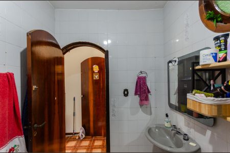 Casa à venda com 230m², 3 quartos e 5 vagasBanheiro de serviço
