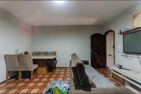 Casa à venda com 230m², 3 quartos e 5 vagasSala