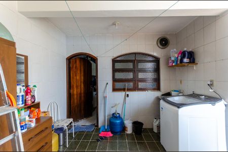 Casa à venda com 230m², 3 quartos e 5 vagasÁrea de Serviço