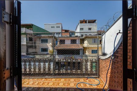 Casa à venda com 230m², 3 quartos e 5 vagasQuarto 2 - Janela