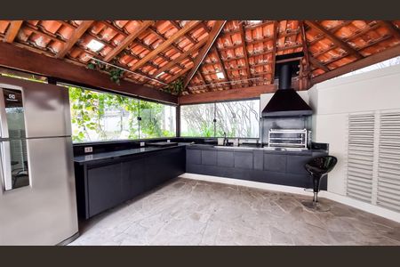 Apartamento para alugar com 205m², 3 quartos e 3 vagas Apartamento para alugar com 205m², 3 quartos e 3 vagasÁrea comum - Churrasqueira