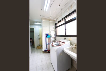 Apartamento para alugar com 205m², 3 quartos e 3 vagas Apartamento para alugar com 205m², 3 quartos e 3 vagasÁrea de Serviço