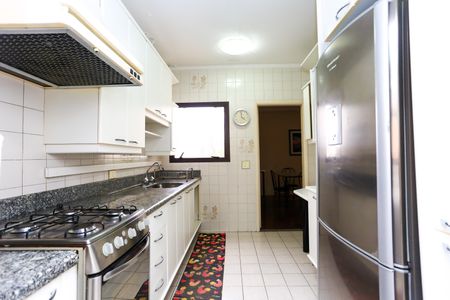 Apartamento para alugar com 205m², 3 quartos e 3 vagas Apartamento para alugar com 205m², 3 quartos e 3 vagasCozinha