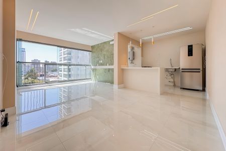 Apartamento à venda com 81m², 2 quartos e 1 vaga Apartamento à venda com 81m², 2 quartos e 1 vagaSala