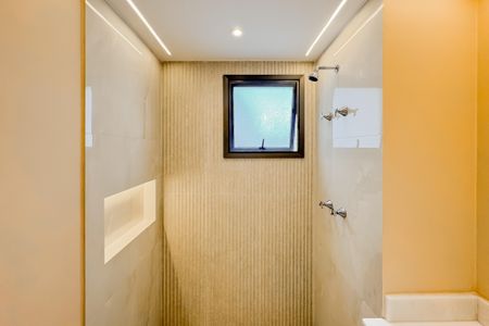 Apartamento à venda com 81m², 2 quartos e 1 vaga Apartamento à venda com 81m², 2 quartos e 1 vagaBanheiro da Suíte 2