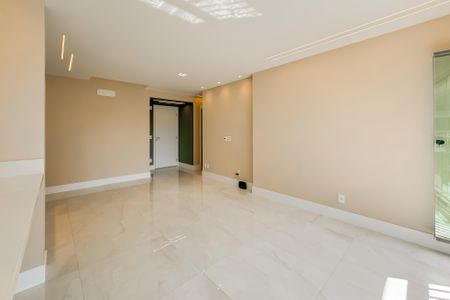 Apartamento à venda com 81m², 2 quartos e 1 vaga Apartamento à venda com 81m², 2 quartos e 1 vagaSala