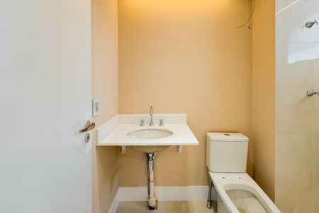 Apartamento à venda com 81m², 2 quartos e 1 vaga Apartamento à venda com 81m², 2 quartos e 1 vagaBanheiro da Suíte 1