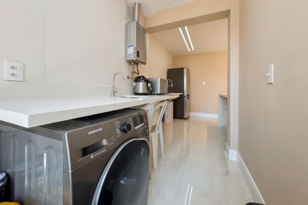 Apartamento à venda com 81m², 2 quartos e 1 vaga Apartamento à venda com 81m², 2 quartos e 1 vagaÁrea de Serviço