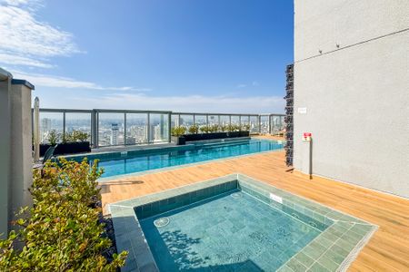 Apartamento à venda com 81m², 2 quartos e 1 vaga Apartamento à venda com 81m², 2 quartos e 1 vagaPiscina