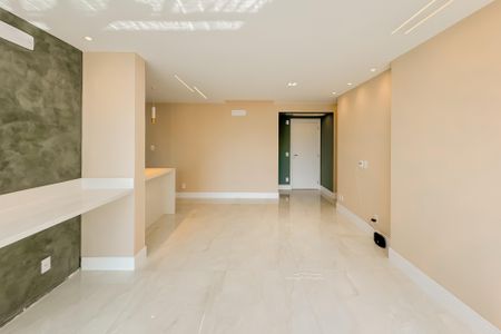 Apartamento à venda com 81m², 2 quartos e 1 vaga Apartamento à venda com 81m², 2 quartos e 1 vagaVaranda gourmet