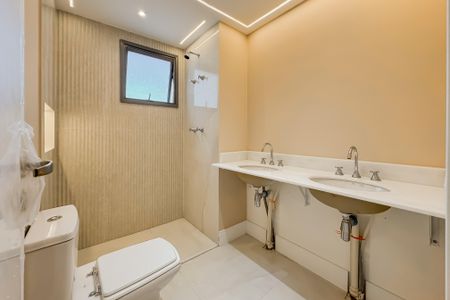 Apartamento à venda com 81m², 2 quartos e 1 vaga Apartamento à venda com 81m², 2 quartos e 1 vagaBanheiro da Suíte 2