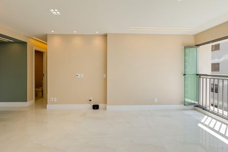 Apartamento à venda com 81m², 2 quartos e 1 vaga Apartamento à venda com 81m², 2 quartos e 1 vagaSala