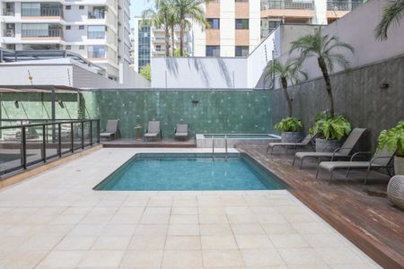 Apartamento para alugar com 170m², 3 quartos e 2 vagas Apartamento para alugar com 170m², 3 quartos e 2 vagasÁrea comum - Piscina