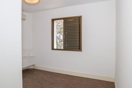 Apartamento para alugar com 170m², 3 quartos e 2 vagas Apartamento para alugar com 170m², 3 quartos e 2 vagasQuarto