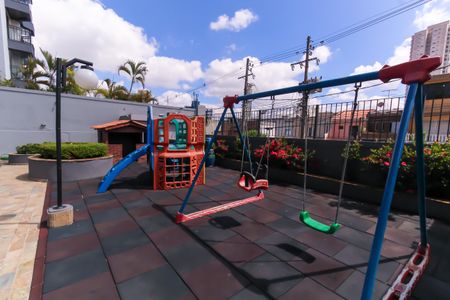 Apartamento à venda com 82m², 2 quartos e 1 vaga Apartamento à venda com 82m², 2 quartos e 1 vagaÁrea comum - Playground