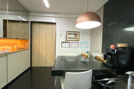 Apartamento à venda com 238m², 4 quartos e 5 vagasCozinha