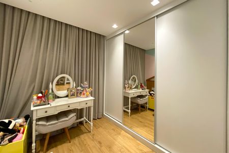 Apartamento à venda com 238m², 4 quartos e 5 vagasQuarto 2