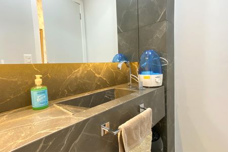 Apartamento à venda com 238m², 4 quartos e 5 vagasLavabo da Sala