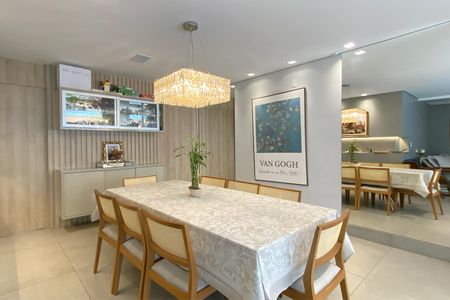 Apartamento à venda com 238m², 4 quartos e 5 vagasSala