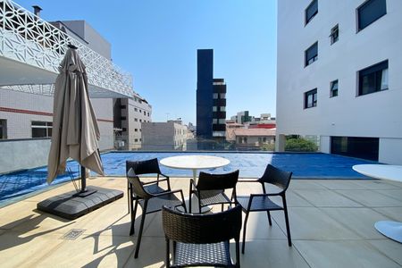 Apartamento à venda com 238m², 4 quartos e 5 vagasÁrea comum - Piscina