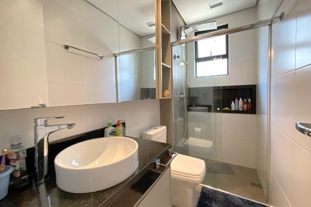 Apartamento à venda com 238m², 4 quartos e 5 vagasBanheiro