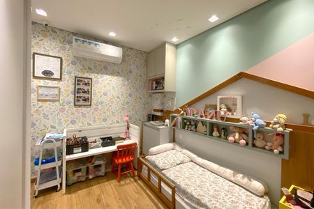 Apartamento à venda com 238m², 4 quartos e 5 vagasQuarto 2