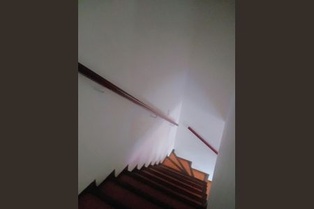 Escada de casa à venda com 2 quartos, 86m² em Padroeira, Osasco