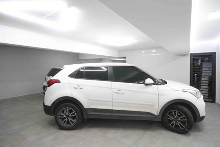 Casa à venda com 450m², 4 quartos e 8 vagas Casa à venda com 450m², 4 quartos e 8 vagasGaragem