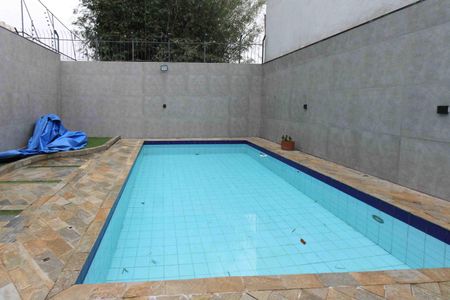 Casa à venda com 450m², 6 quartos e 8 vagasPiscina