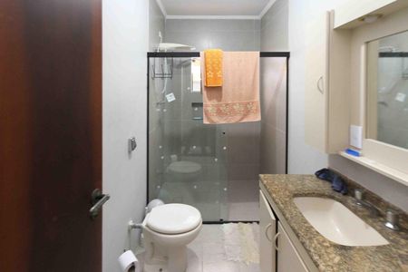 Casa à venda com 450m², 6 quartos e 8 vagasBanheiro Social