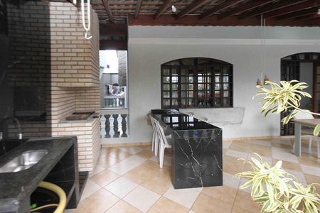 Casa à venda com 450m², 6 quartos e 8 vagasVaranda