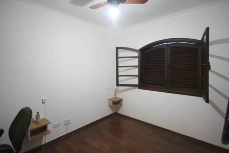 Casa à venda com 450m², 4 quartos e 8 vagas Casa à venda com 450m², 4 quartos e 8 vagasQuarto 03