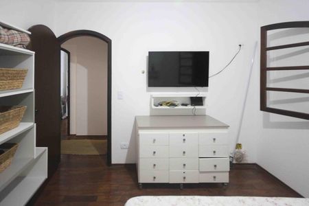 Casa à venda com 450m², 4 quartos e 8 vagas Casa à venda com 450m², 4 quartos e 8 vagasQuarto 02