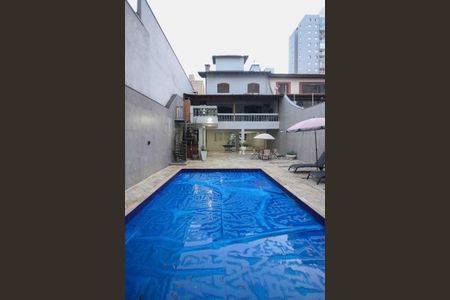 Casa à venda com 450m², 4 quartos e 8 vagas Casa à venda com 450m², 4 quartos e 8 vagasPiscina