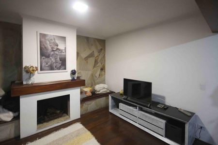 Casa à venda com 450m², 4 quartos e 8 vagas Casa à venda com 450m², 4 quartos e 8 vagasSala 02