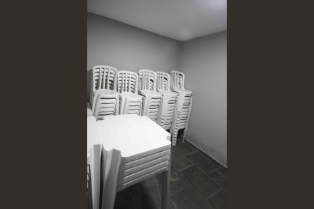 Casa à venda com 450m², 4 quartos e 8 vagas Casa à venda com 450m², 4 quartos e 8 vagasQuarto de Serviço