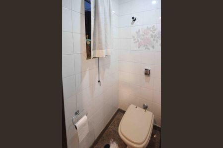 Casa à venda com 450m², 4 quartos e 8 vagas Casa à venda com 450m², 4 quartos e 8 vagasLavabo