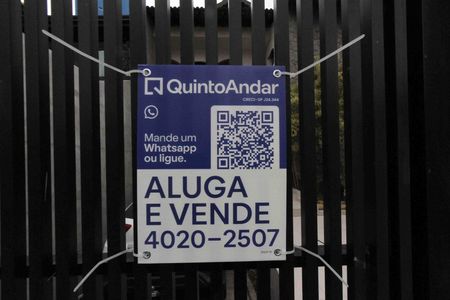 Casa à venda com 450m², 6 quartos e 8 vagasPlaca