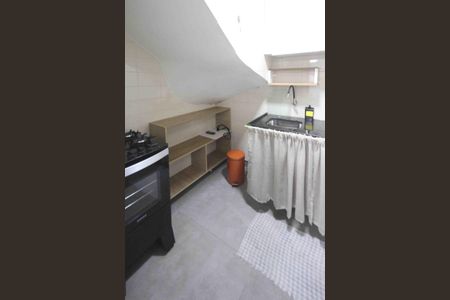 Casa à venda com 450m², 4 quartos e 8 vagas Casa à venda com 450m², 4 quartos e 8 vagasCozinha da churrasqueira