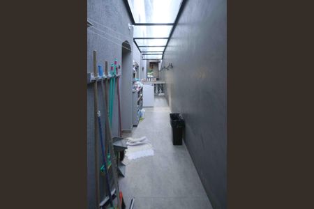 Casa à venda com 450m², 4 quartos e 8 vagas Casa à venda com 450m², 4 quartos e 8 vagasÁrea de Serviço