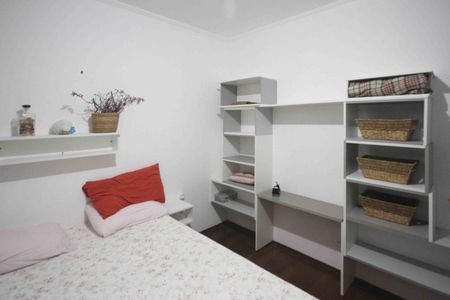 Casa à venda com 450m², 4 quartos e 8 vagas Casa à venda com 450m², 4 quartos e 8 vagasQuarto 02