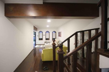 Casa à venda com 450m², 4 quartos e 8 vagas Casa à venda com 450m², 4 quartos e 8 vagasSala