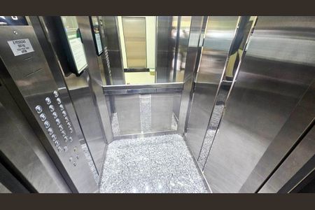 Apartamento à venda com 67m², 2 quartos e 1 vagaÁrea comum